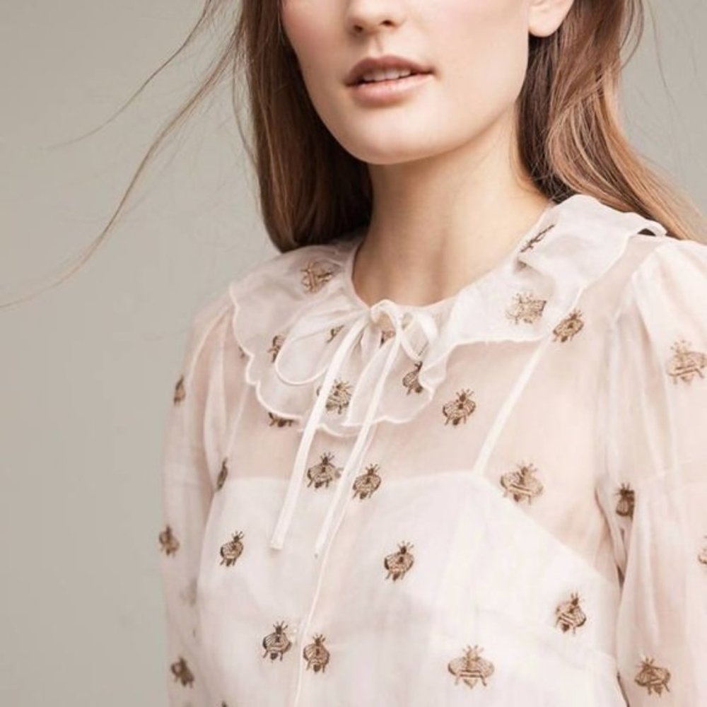 🌟Host Pick🌟 Gucci vibes! Rare Anthropologie X Orla Kiely Buzzing Bee Silk Top